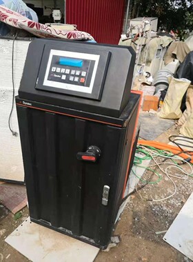 进口品牌工具一台。itw品牌机器，dynatec热胶机。成色