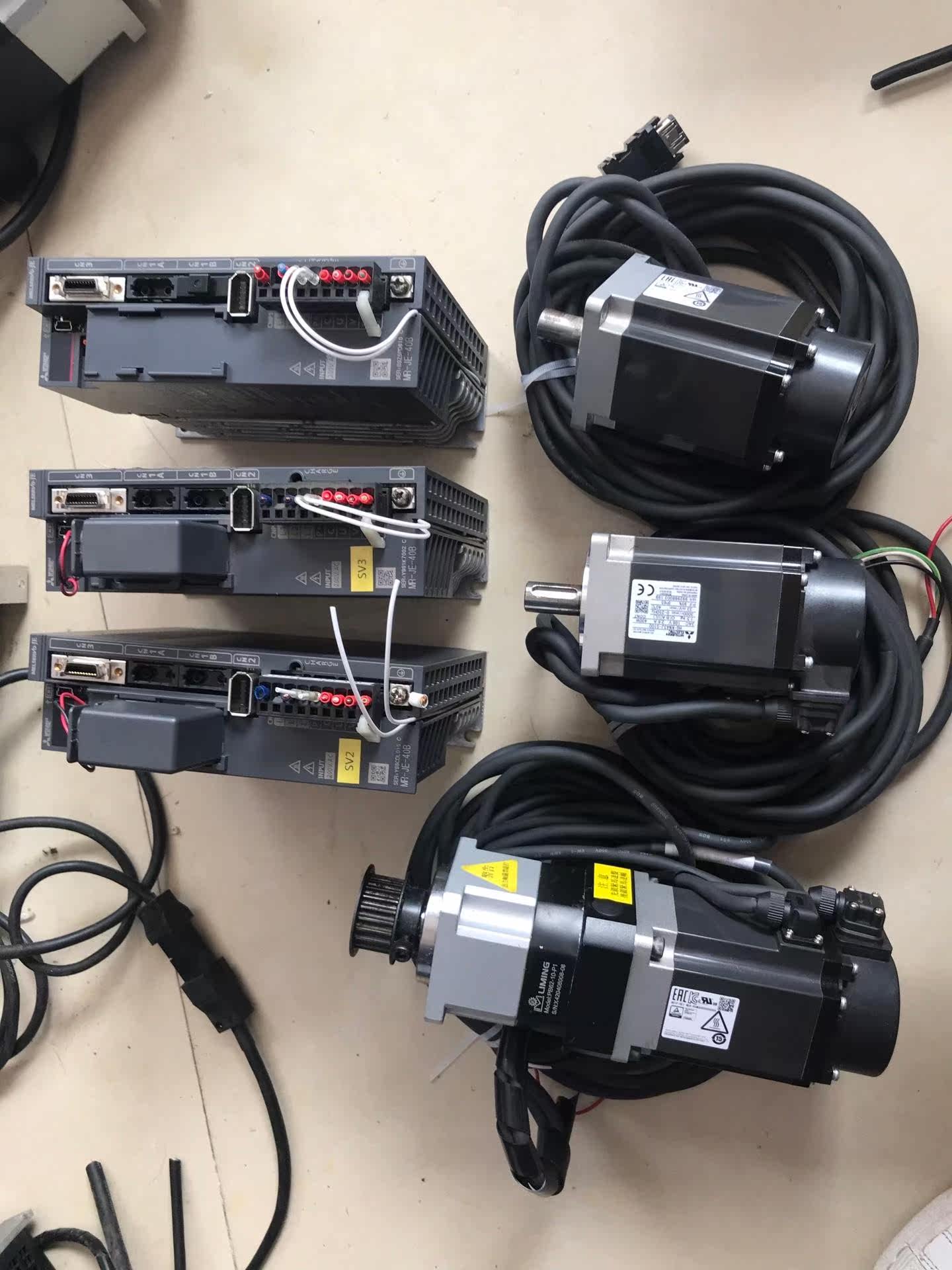 三菱伺服电机400w，MR-JE-40B，电机HG-KN43