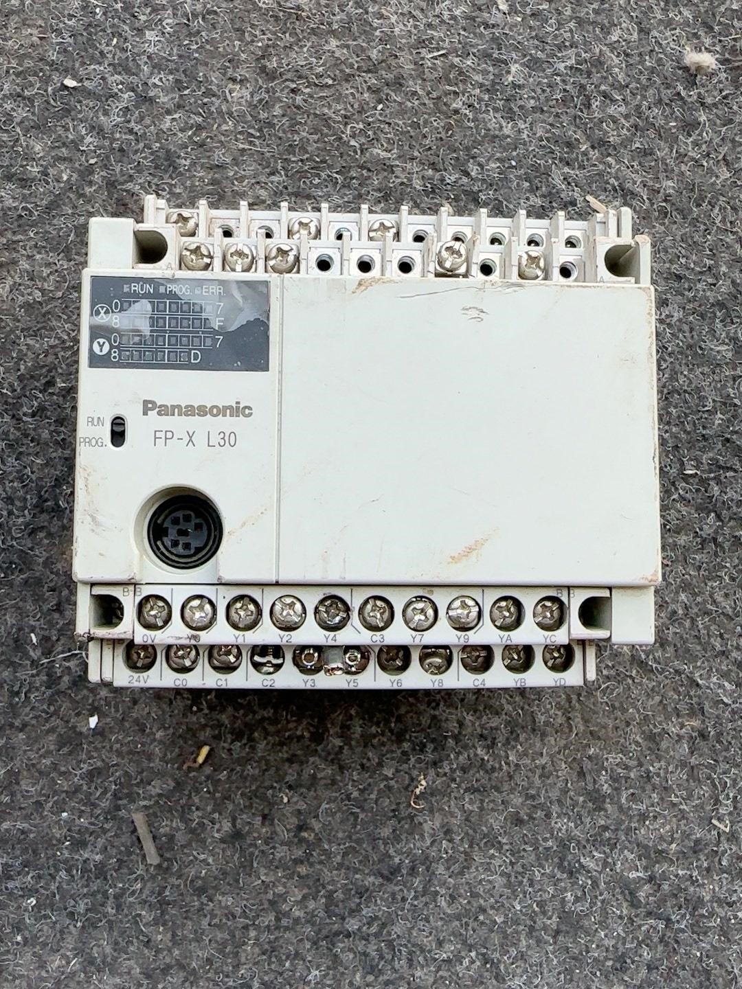 二手拆机，松下AFPX0L30R-F成色如图，功能正常便宜出