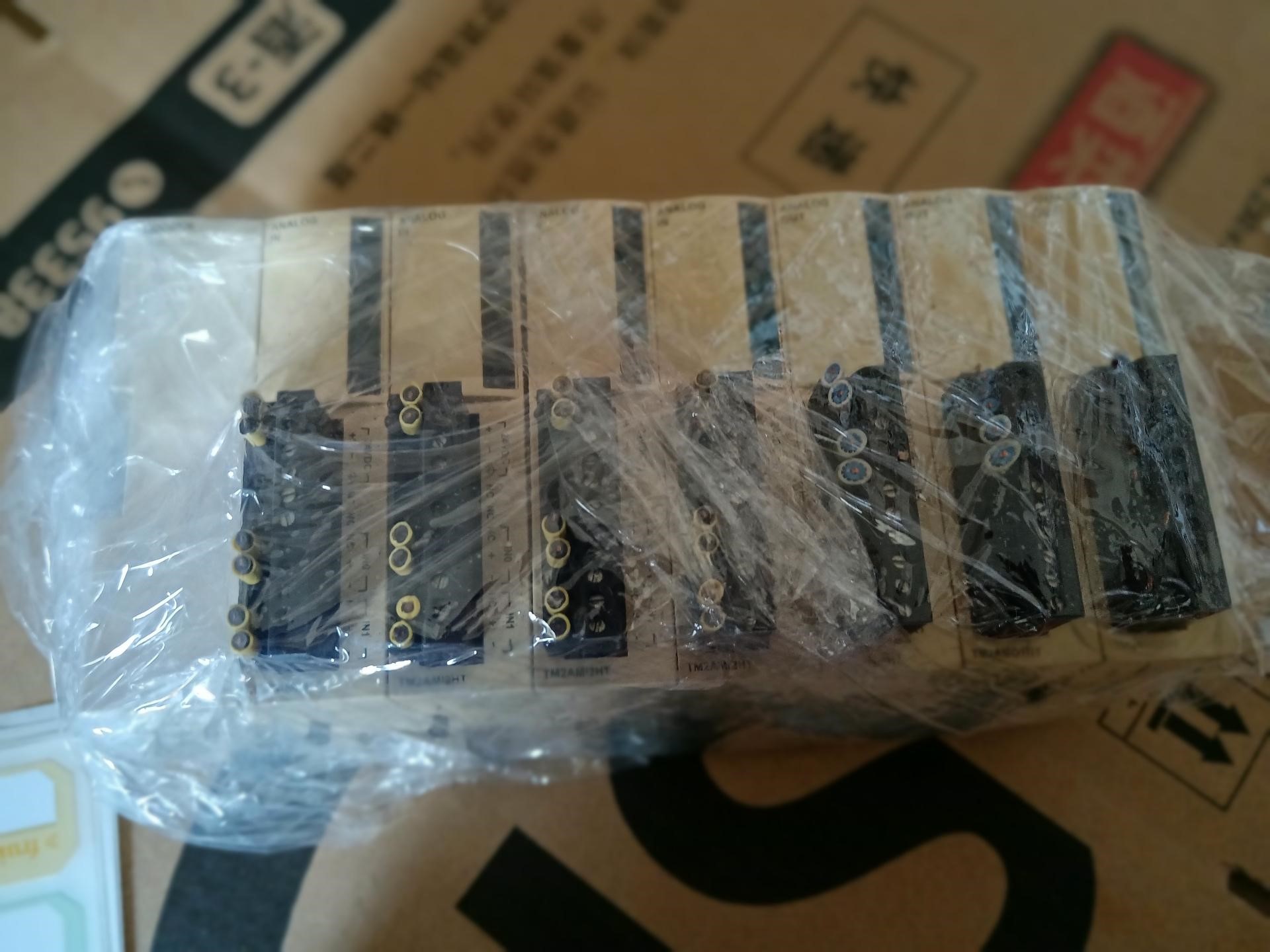 施耐德TM2AMO1HT  TM2AVO2HT二手拆机，功能