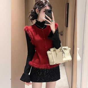 独特漂亮拼接红色毛边针织马甲女秋冬新款优雅百搭显瘦无袖外套潮