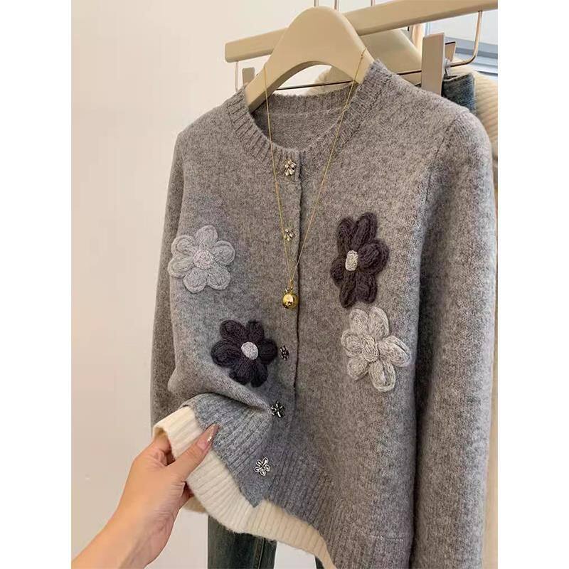 高级感气质花朵灰色毛衣外搭女秋冬大码胖mm显瘦遮肉短款针织开衫,女装/女士精品,毛针织衫,淘宝优惠券,粉丝福利购,淘宝优惠卷