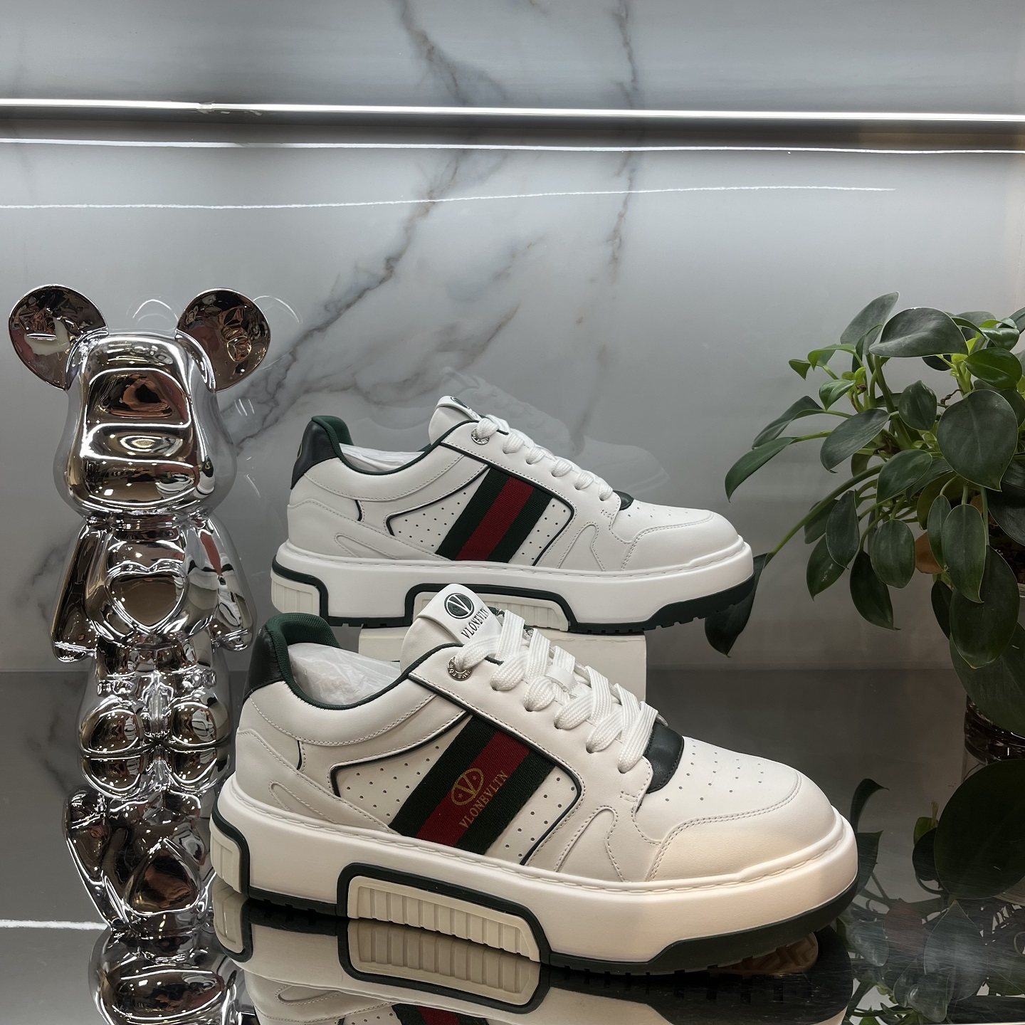 欧货名品VLONEVLTN瓦伦之星头层牛皮织带装饰高端百搭轻奢板鞋潮