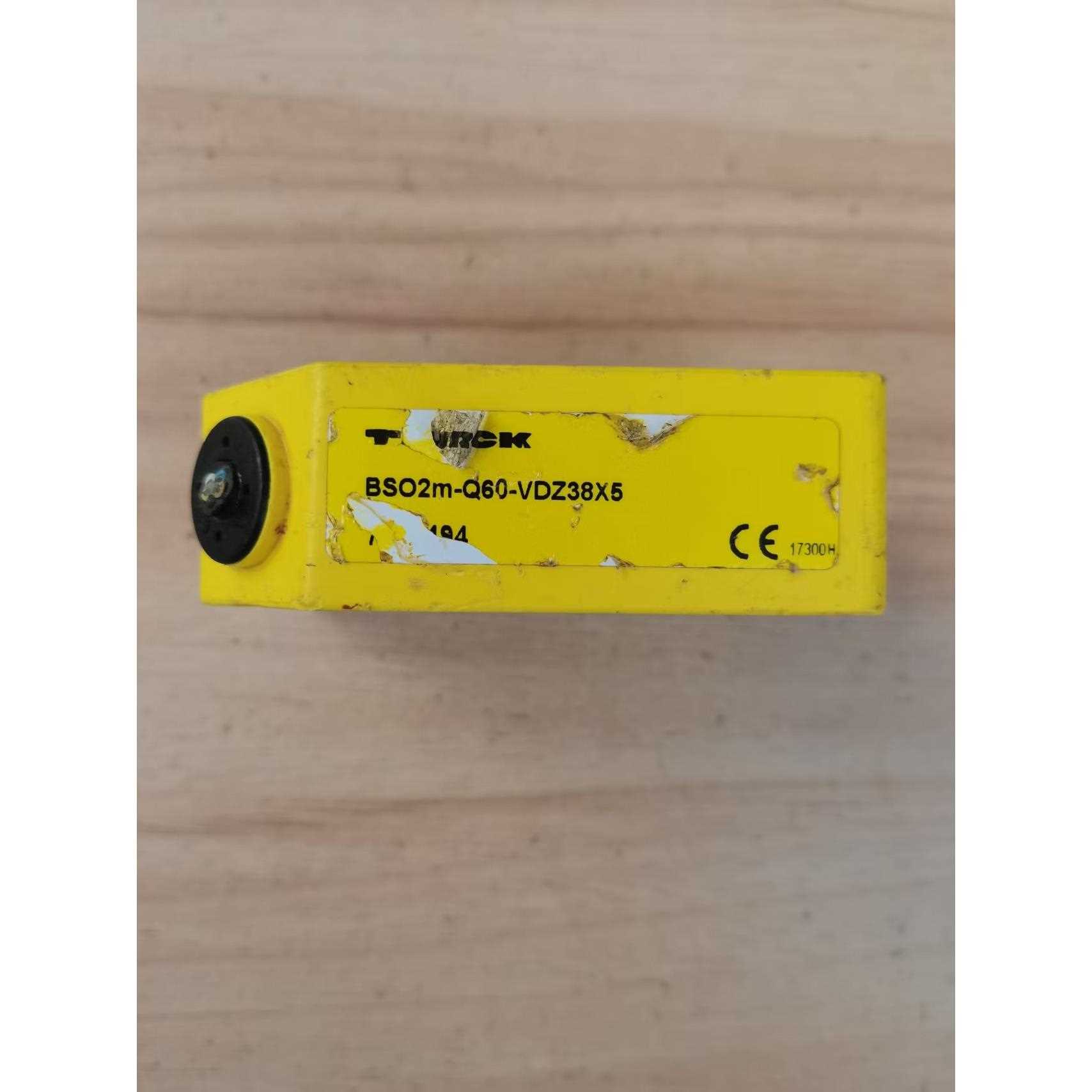 剪线 线 尔克光电，BSO2m-Q60-VDZ38X5，片为议价