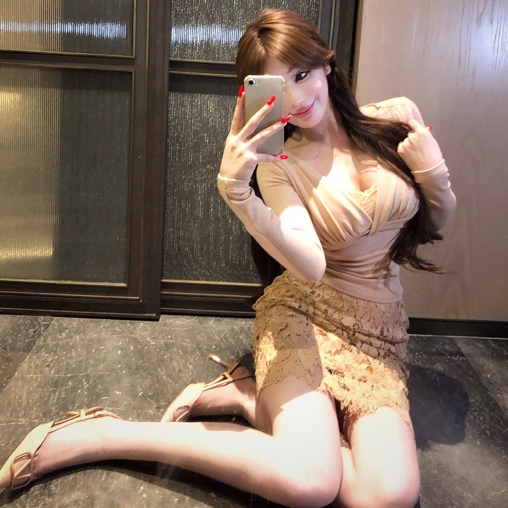 蕾丝镂空性感V领长袖上衣女秋冬新款辣妹高腰包臀半身短裙两件套,女装/女士精品,时尚套装,淘宝优惠券,粉丝福利购,淘宝优惠卷