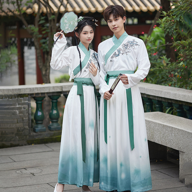 武侠风齐腰绣花汉服书生仙气图片