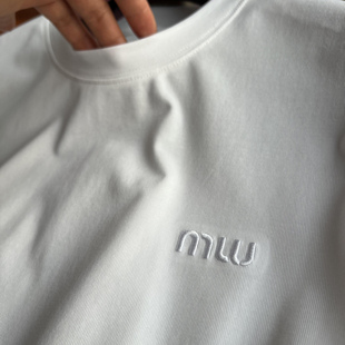 轻薄圆领短袖 错过真 行走间风穿过 透气像叠Buff T恤 会拍大腿