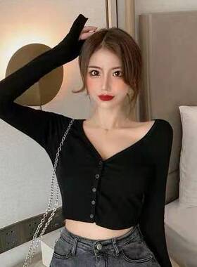 秋冬黑色纽扣低领气质性感v领长袖T恤女显胸短款露脐紧身打底上衣