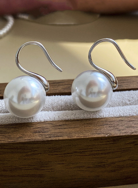 12-13m澳白色珍珠高跟鞋款施家贝珠耳钩耳饰（银钩）ESB401