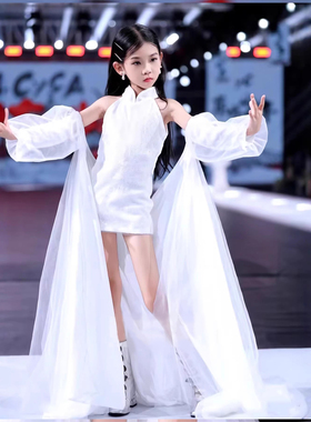 时尚大气白色大拖尾儿童礼服立领无袖短款包臀裙小提琴演奏宴会服
