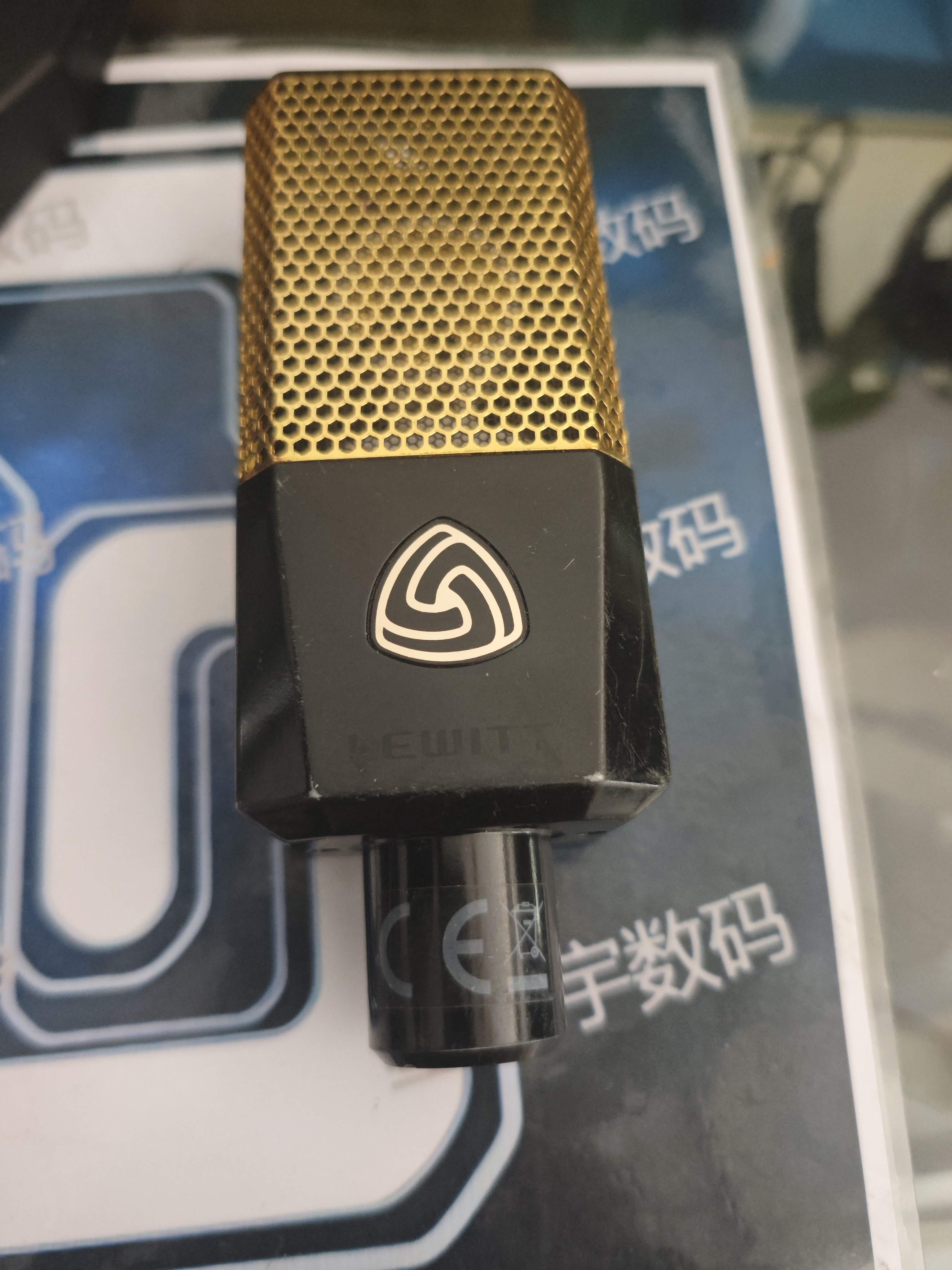 二手正品莱维特DGT260G小金人自带声卡K歌直播录音电容麦克风