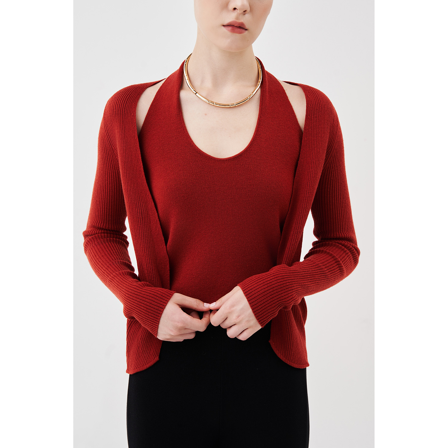 设计感羊毛假两件挂脖针织上衣