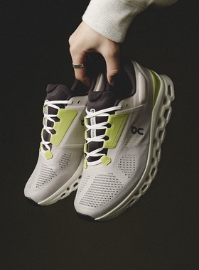 On昂跑秋冬新品女款稳定支撑缓震长距离跑鞋新一代Cloudstratus 3