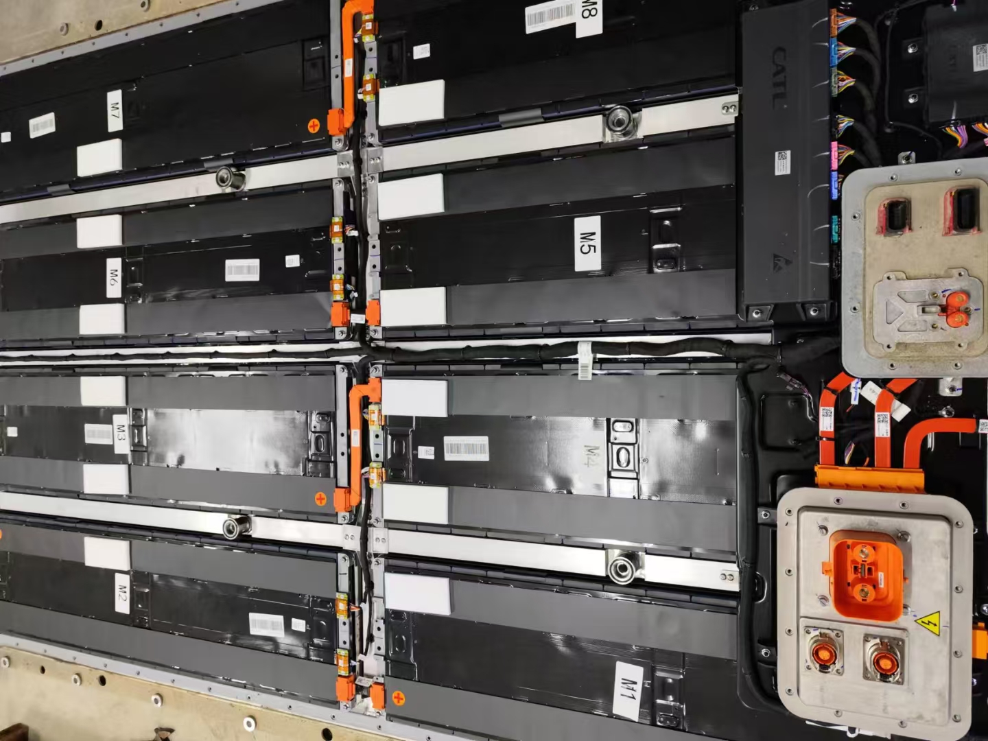 高价回收宁德时代电池包 亿纬品牌电池包回收 新能源电池底盘回收