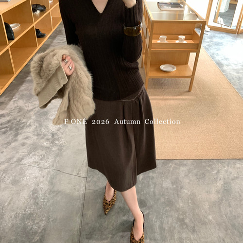 F ONE-6835十三行秋女气质通勤百搭V领肌理长袖毛织保暖毛衣