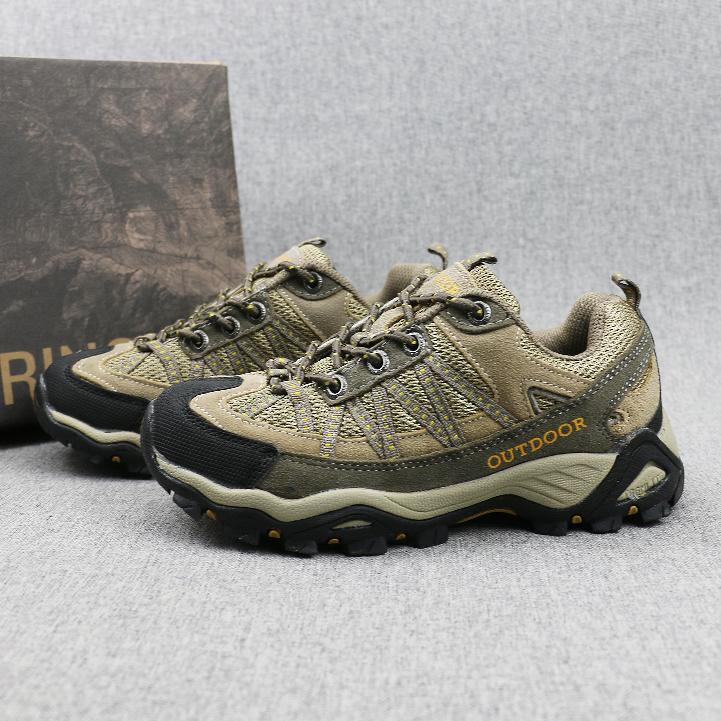 男女情侣款徒步真皮反绒皮登山鞋