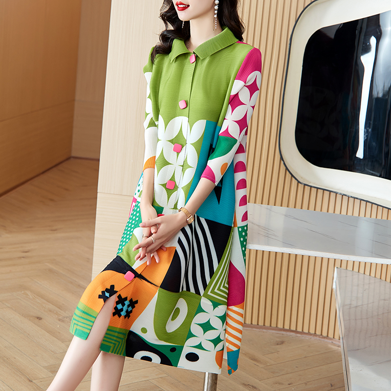 压褶单排扣翻领印花褶皱衬衫裙子春秋款气质宽松大码显瘦连衣裙女