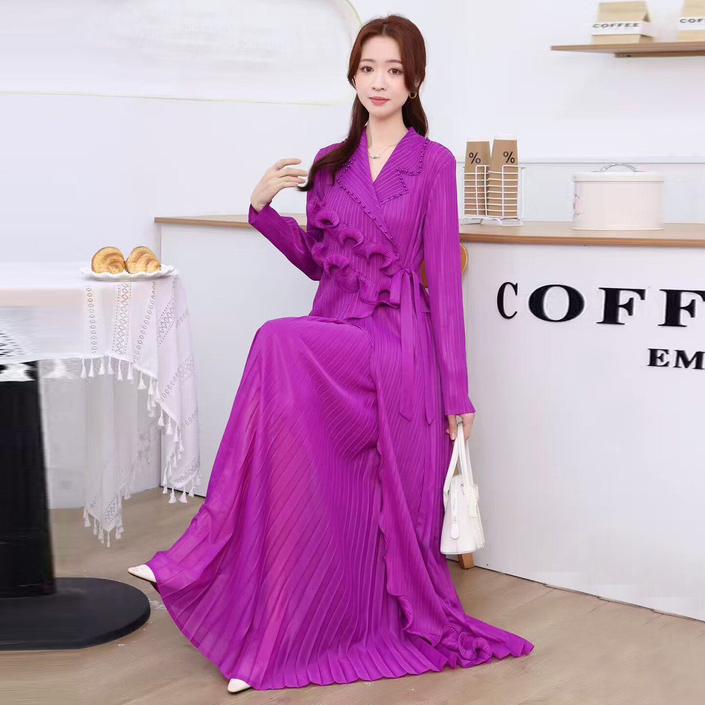 褶皱春秋季灯笼袖大码胖mm木耳边百褶裙钉珠西装领细带收腰连衣裙