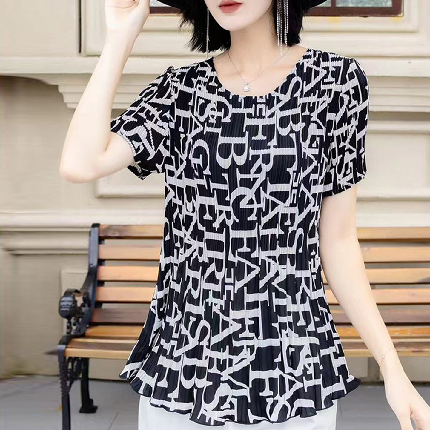 2026夏季新褶皱大码短袖上衣百搭高端气质简约时尚减龄薄款T恤女