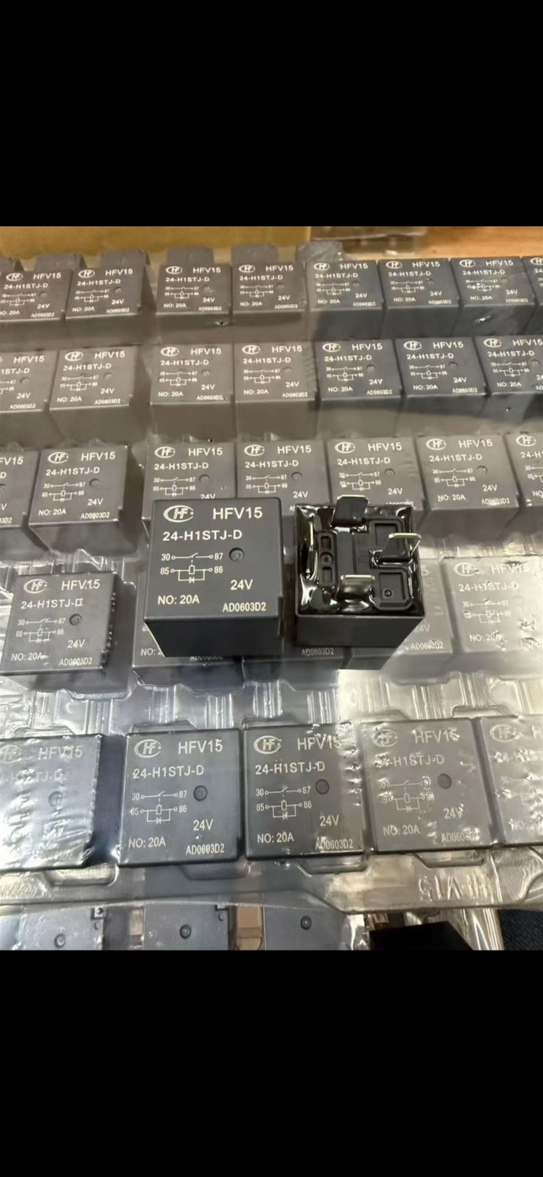 原装 HFV15 24-H1STJ-D HFV4 20A 4脚带二极管汽车继电器