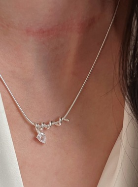 甜美几何线条缠绕项链女小众独特设计轻奢高级感蛇骨链时尚颈链潮