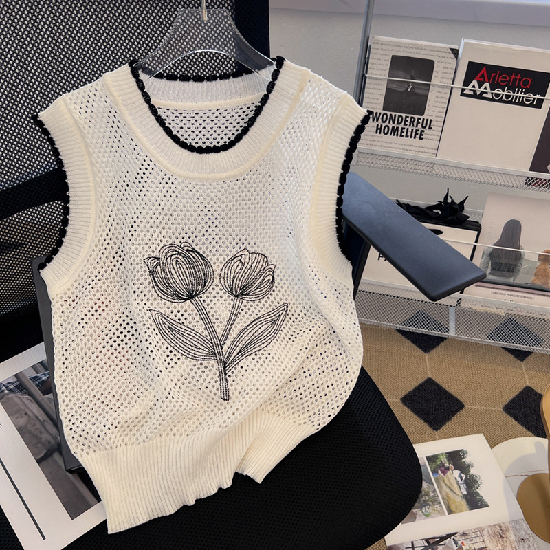 2025春夏新款镂空无袖针织背心马甲女简约气质郁金香毛巾绣上衣