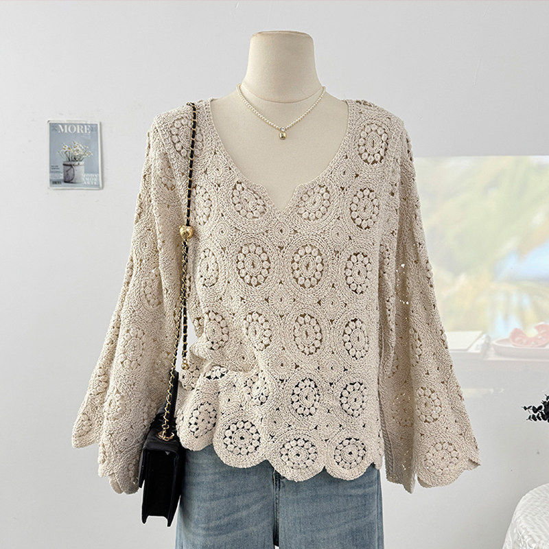 早秋针织镂空长袖罩衫女宽松大码胖mm设计感外搭薄款小衫V领上衣
