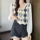 早秋季 拼接短款 2025新款 洋气长袖 网红上衣女 时尚 刺绣花朵镂空衬衫