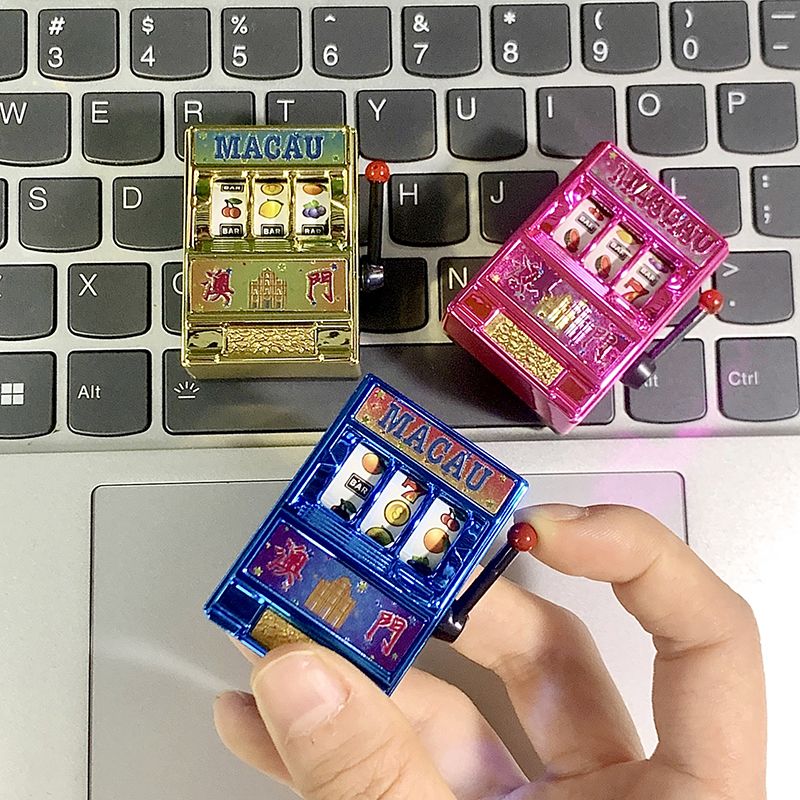 抖音爆款澳门香港地表冰箱贴老虎机幸运777摇奖旅纪念品创意礼品