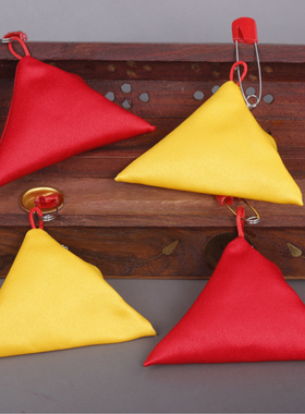 热销别针式三角形福袋挂脖宝宝胎毛发红色袋手工荷包黄色空袋