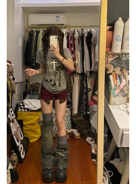 美式复古辣妹红色低腰休闲牛仔裤女2026夏季新款显瘦直筒裤短裤子