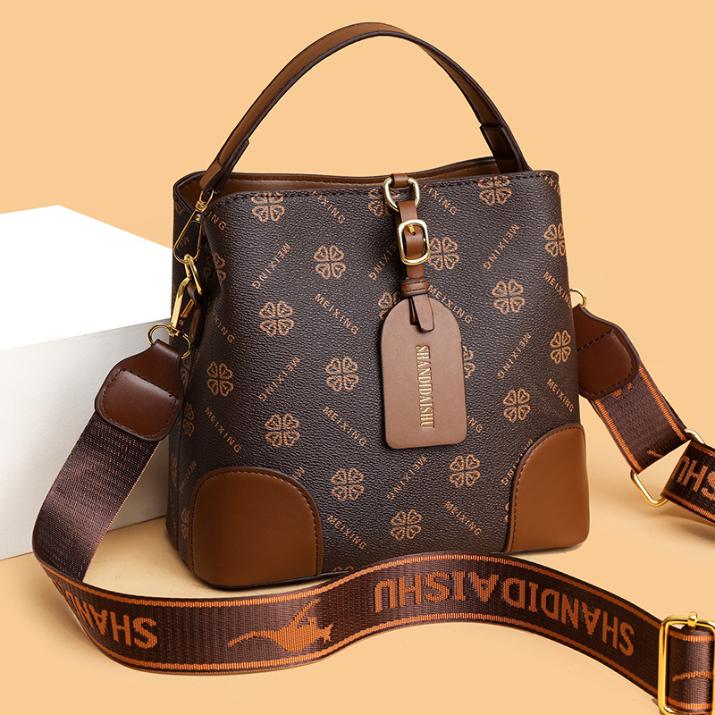 高级感2025新款女包韩版时尚印花单肩斜挎包大容量托特包厂家批发