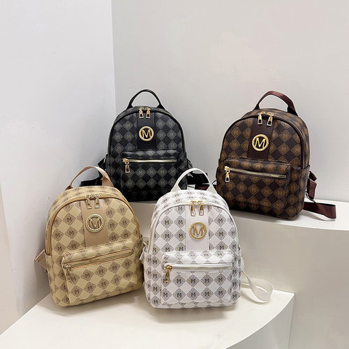 百搭设计感包包2025新款字母印花出游穿搭双肩背包气质休闲手提包