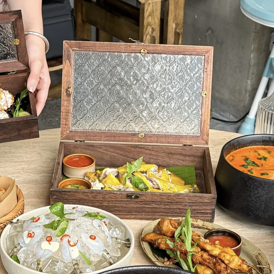 新中式复古创意餐具翻盖玻璃展示木盒特色菜网红西餐厅爆款餐盘子