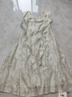 M码 裙长117胸围80腰围74 不退换 汉服刺绣连衣裙 改良版