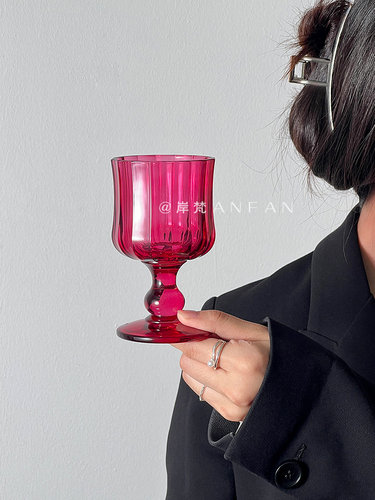 玫红色高颜值红酒葡萄酒杯子