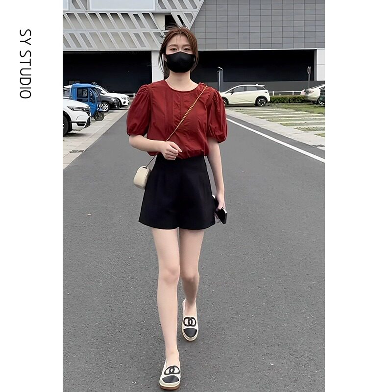 小个子穿搭一整套时尚泡泡袖纯色短袖衬衫女高腰西装短裤减龄套装