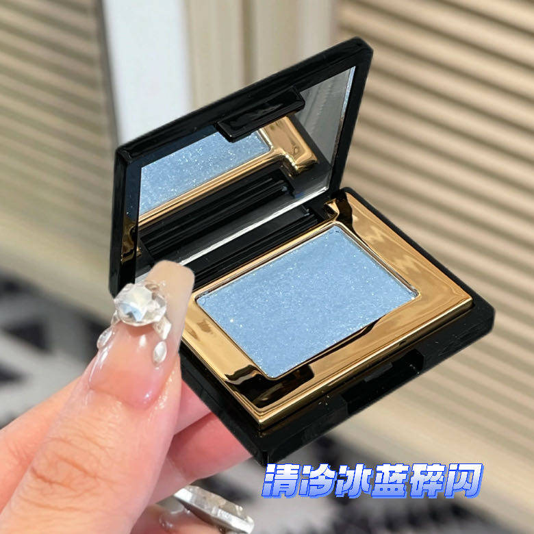 夏日降温感碎冰蓝眼影!清透水光眼影
