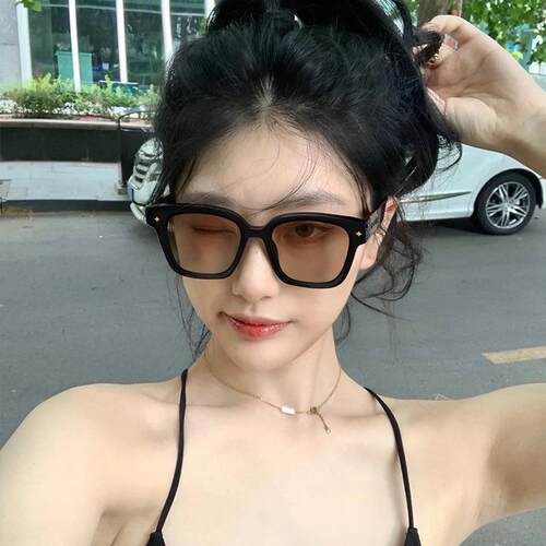 202新款太阳眼镜韩版潮黑框茶色墨镜女高级感ins网红款大脸显瘦