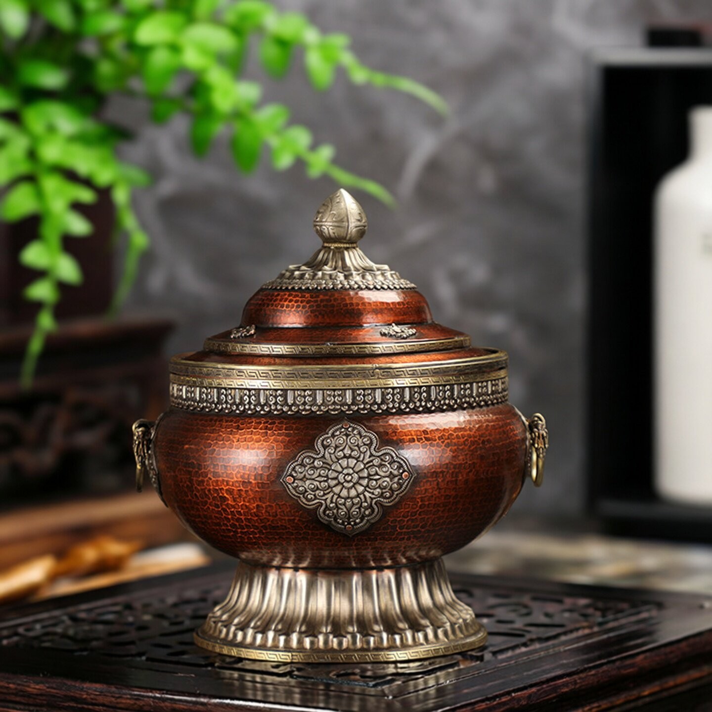 藏式铜糌粑盒八吉祥百宝糖果青稞盒蒙古糌粑桶米盒储物收纳罐摆件