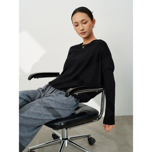 纯色上衣LS53MZ023 女宽松百搭打底衫 专柜极简黑色圆领长袖 针织衫