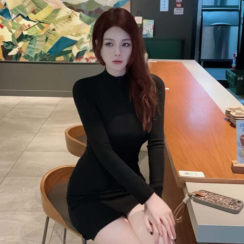 法式设计感针织拉链包臀短裙女