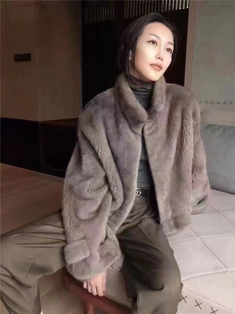 奢华！灰色水貂皮草，真丝内衬，单排按扣宽松立领短外套女