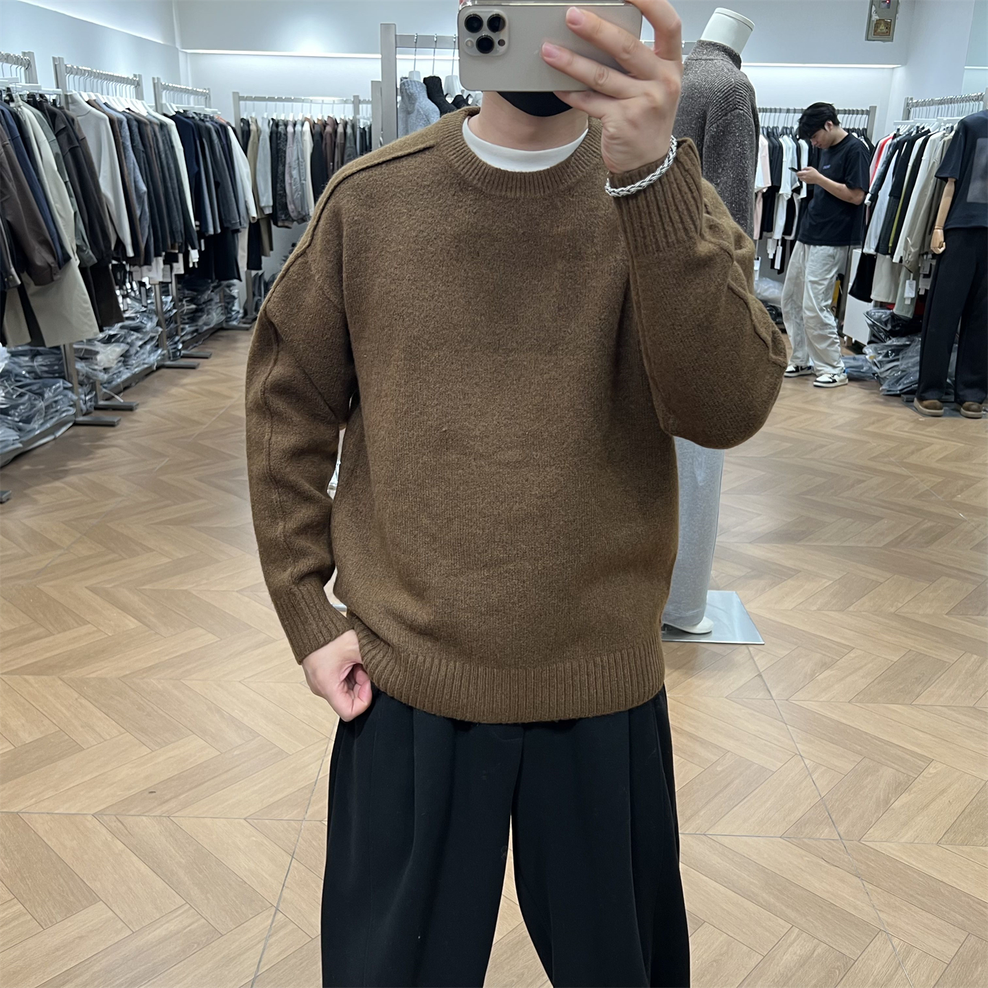 软糯纯色百搭圆领毛衣羊毛衫内搭