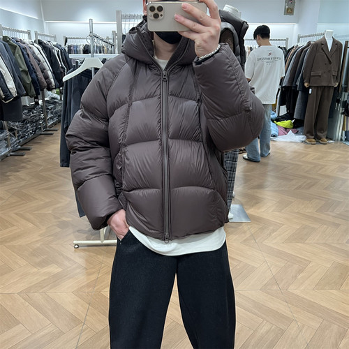 300克高充绒泡芙感连帽羽绒服潮