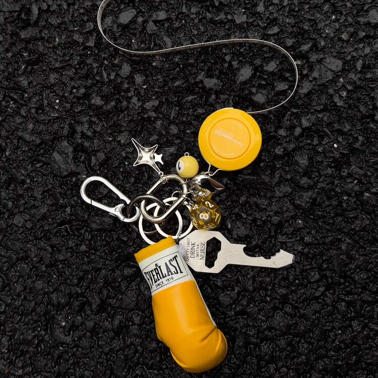 邪恶老鼻噶多元素美式复古创意拳击手套裤链挂饰配饰钥匙扣多色入