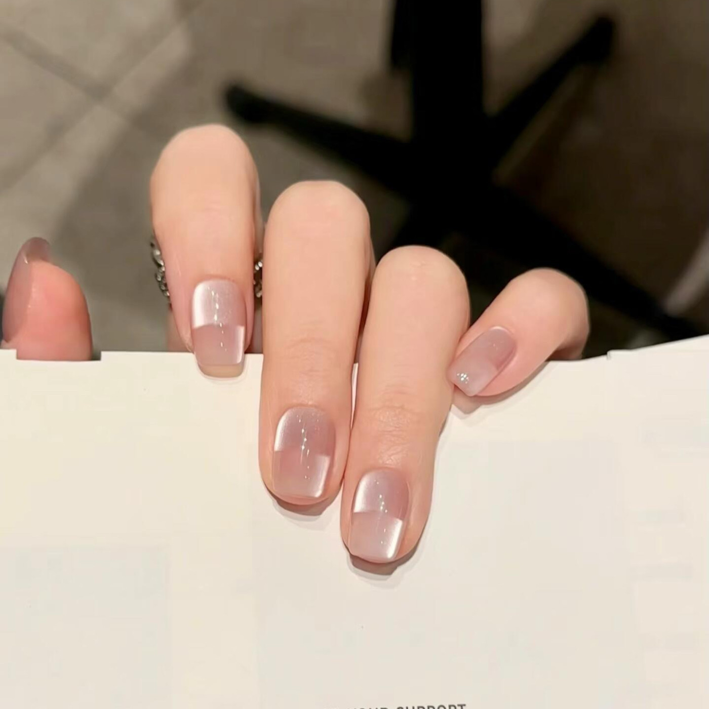 【平行空间】浅粉空间玻璃珠猫眼纯手工穿戴甲温柔简约显白美甲贴,彩妆/香水/美妆工具,穿戴甲/甲片,淘宝优惠券,粉丝福利购,淘宝优惠卷