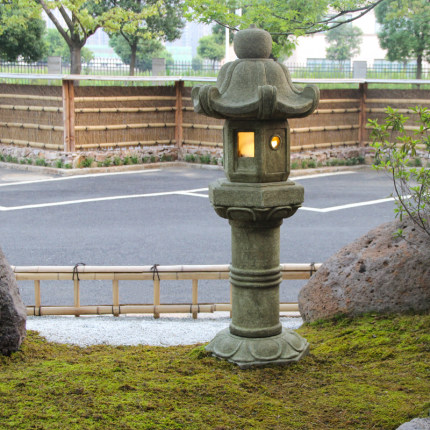 石雕日式石灯笼庭院园林草坪照明石头灯寺庙青石仿古做旧石灯摆件
