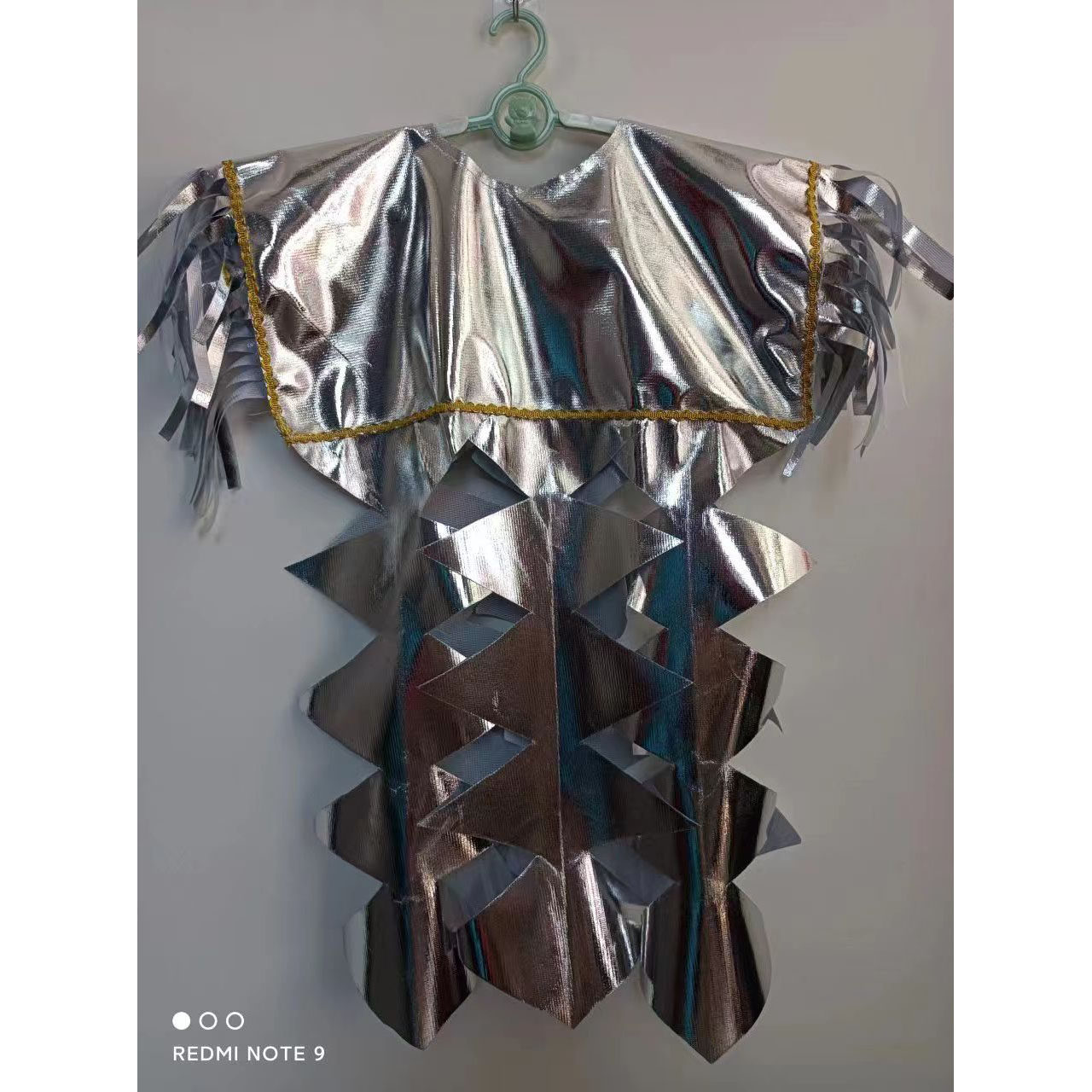 儿童环保金箔纸时装秀走秀服装手工diy成品创意设计衣服