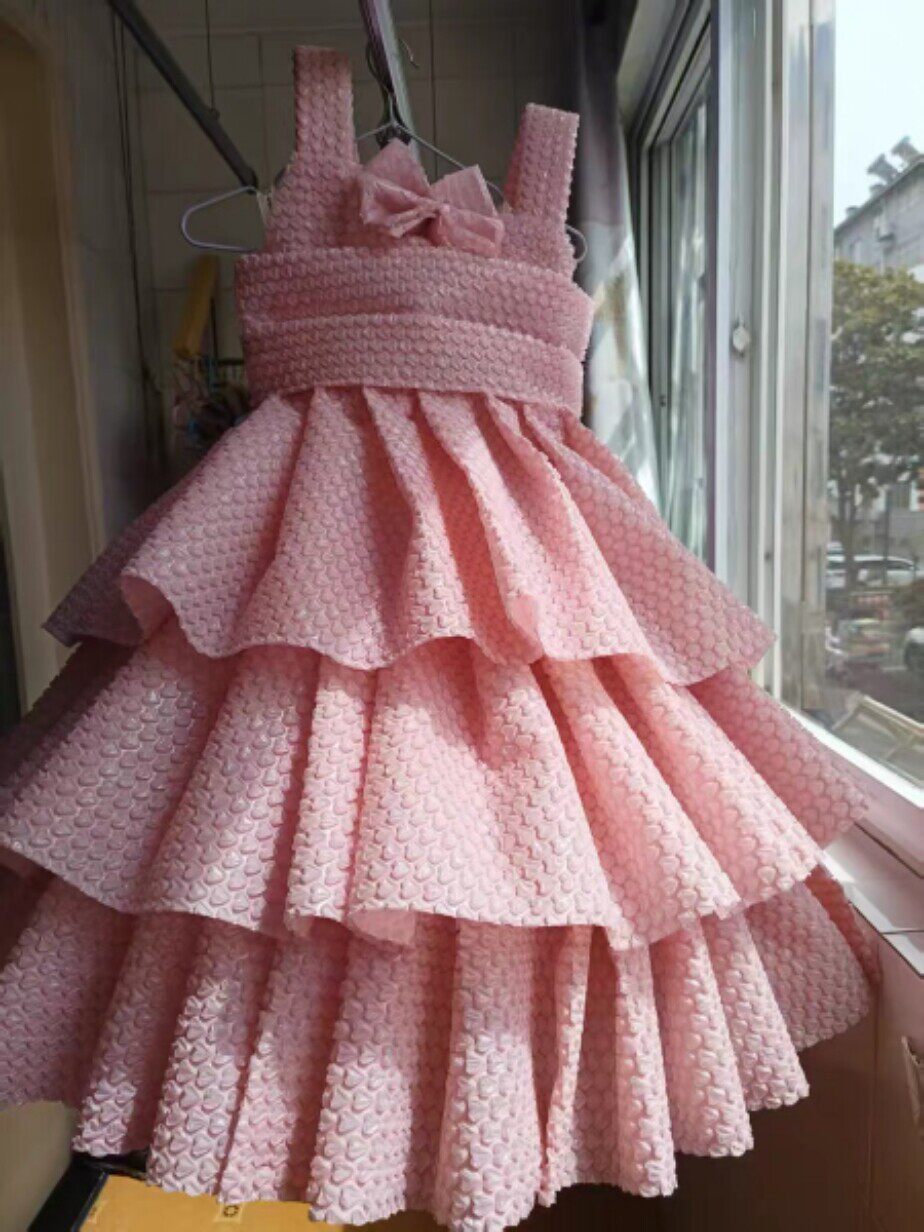 五六一儿童环保服装粉红色气泡膜制作成品女童亲子舞台走秀公主裙